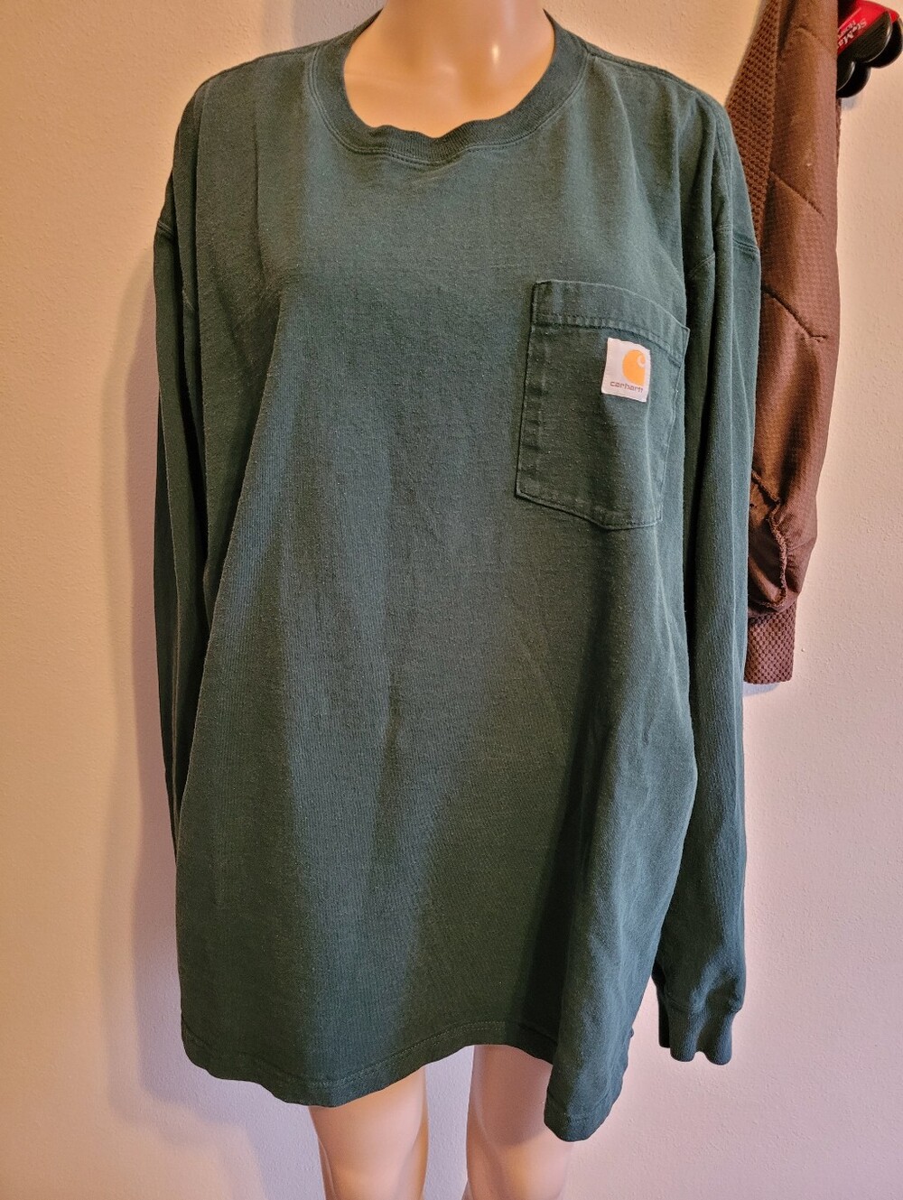 Carhartt Green Crewneck Long Sleeve Pocketed T-Shirt.  Size XL